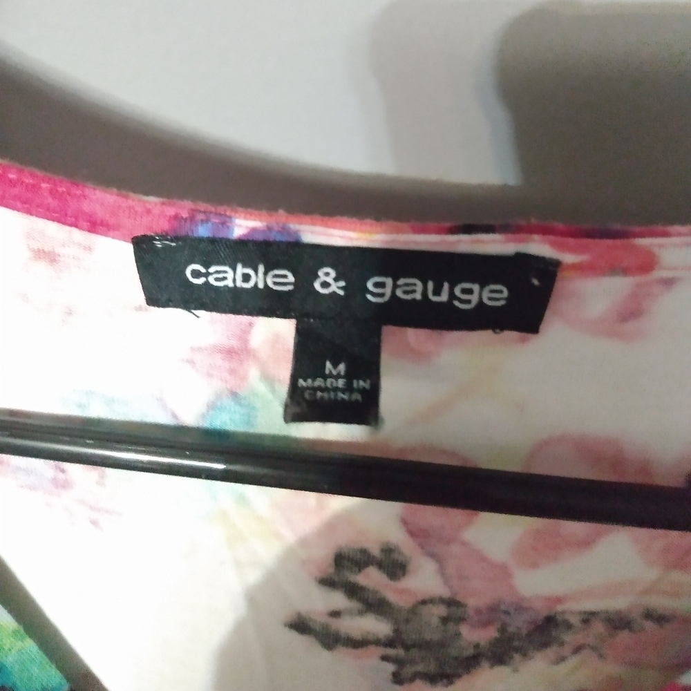 Cable & Gauge Floral Top - Picture 3 of 3